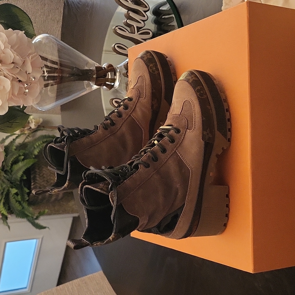 Louis Vuitton desert boots